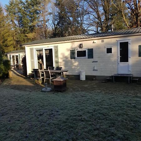 Chalet 4-5 Pers In Epe F16 Van Alle Gemakken Voorzien Max Aantal Volwassenen Is 4 Luaran gambar